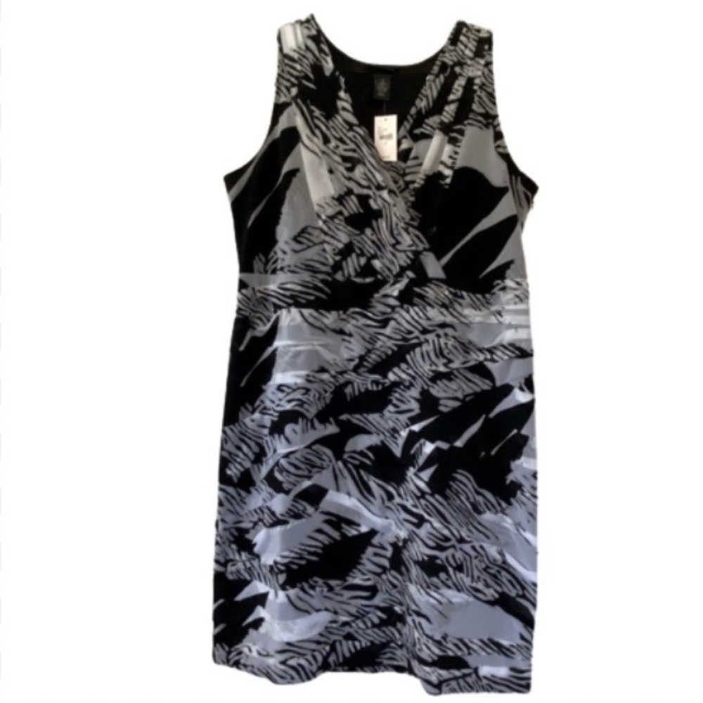 Lane Bryant Black & White V-neck Dress